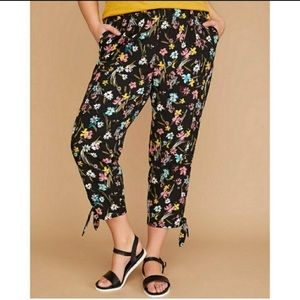 Lane Bryant Floral Pull On Tie Cropped Pants Size 14/16